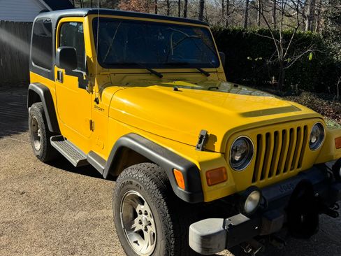 Used 2004 Jeep Wrangler 4WD w/ 30" Tire & Wheel Group image 2