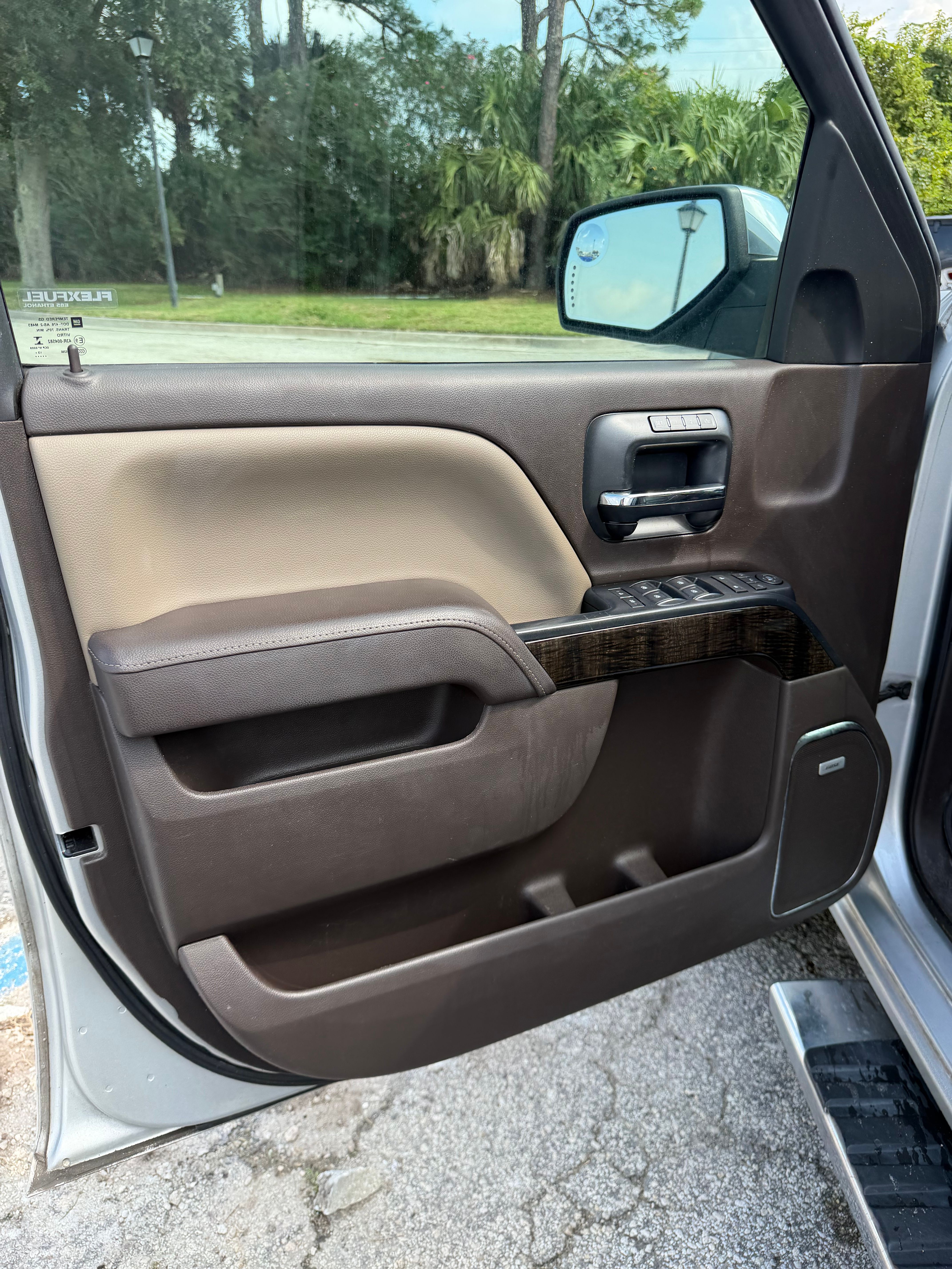 Used 2014 GMC Sierra 1500 Denali w/ Driver Alert Package AWD/4WD image 16