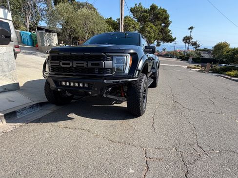Used 2021 Ford F150 Raptor w/ Equipment Group 801A High AWD/4WD image 4