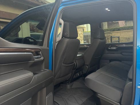 Used 2023 Chevrolet Silverado 1500 LT w/ Convenience Package II image 11