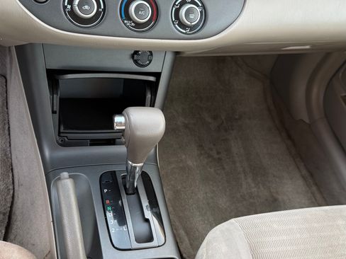 Used 2005 Toyota Camry LE image 14