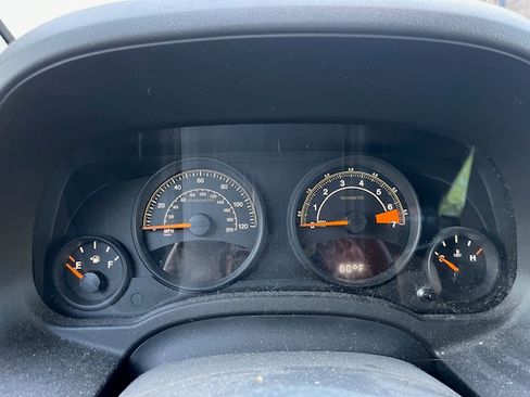 Used 2014 Jeep Compass Sport w/ Power Value Group image 4