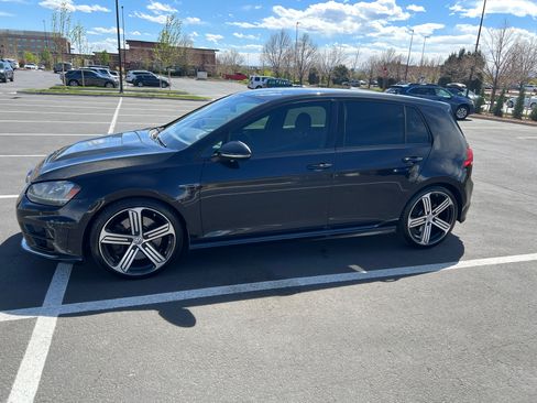 Used 2015 Volkswagen Golf R 4-Door image 4