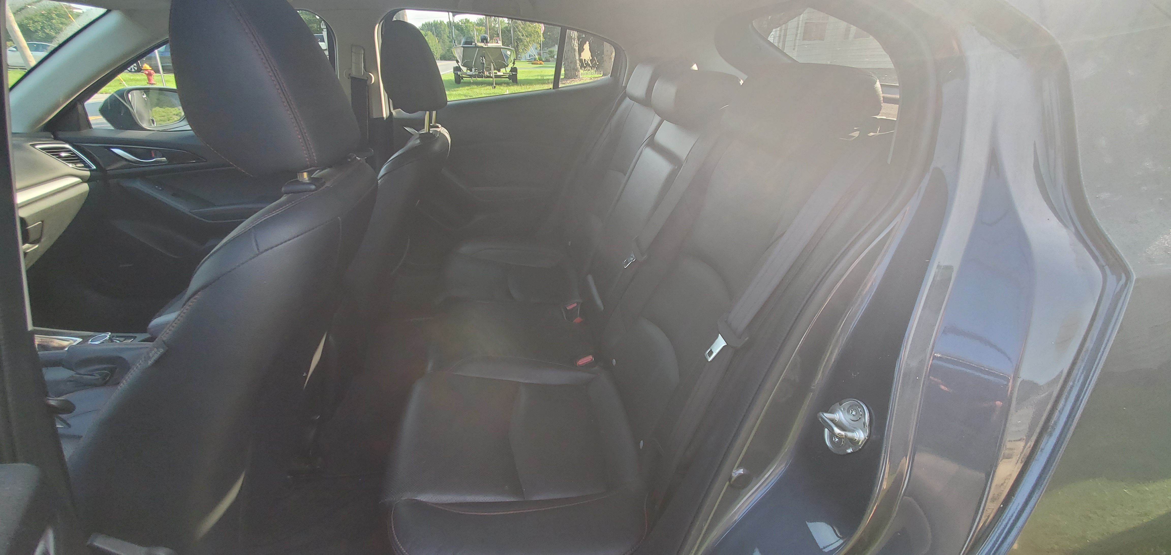 Used 2016 MAZDA MAZDA3 s Grand Touring w/ Technology Package FWD image 14