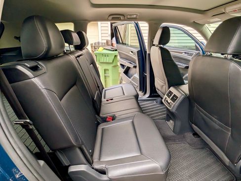 Used 2018 Volkswagen Atlas SEL w/ R-Line Package FWD image 9