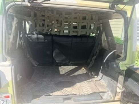 Used 2015 Jeep Wrangler Unlimited Sahara w/ Connectivity Group image 16