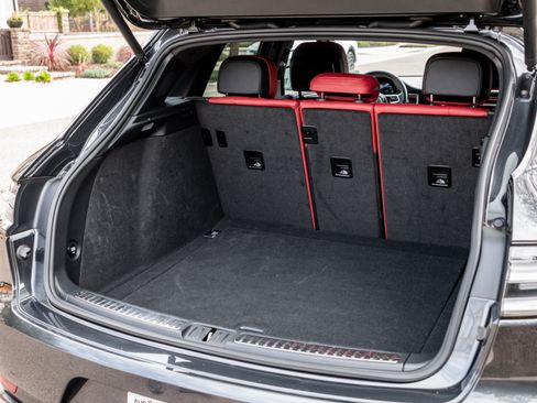 Used 2021 Porsche Macan GTS image 16