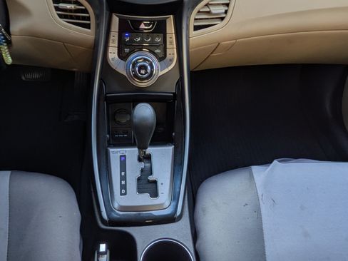 Used 2013 Hyundai Elantra GLS w/ Preferred Pkg image 9