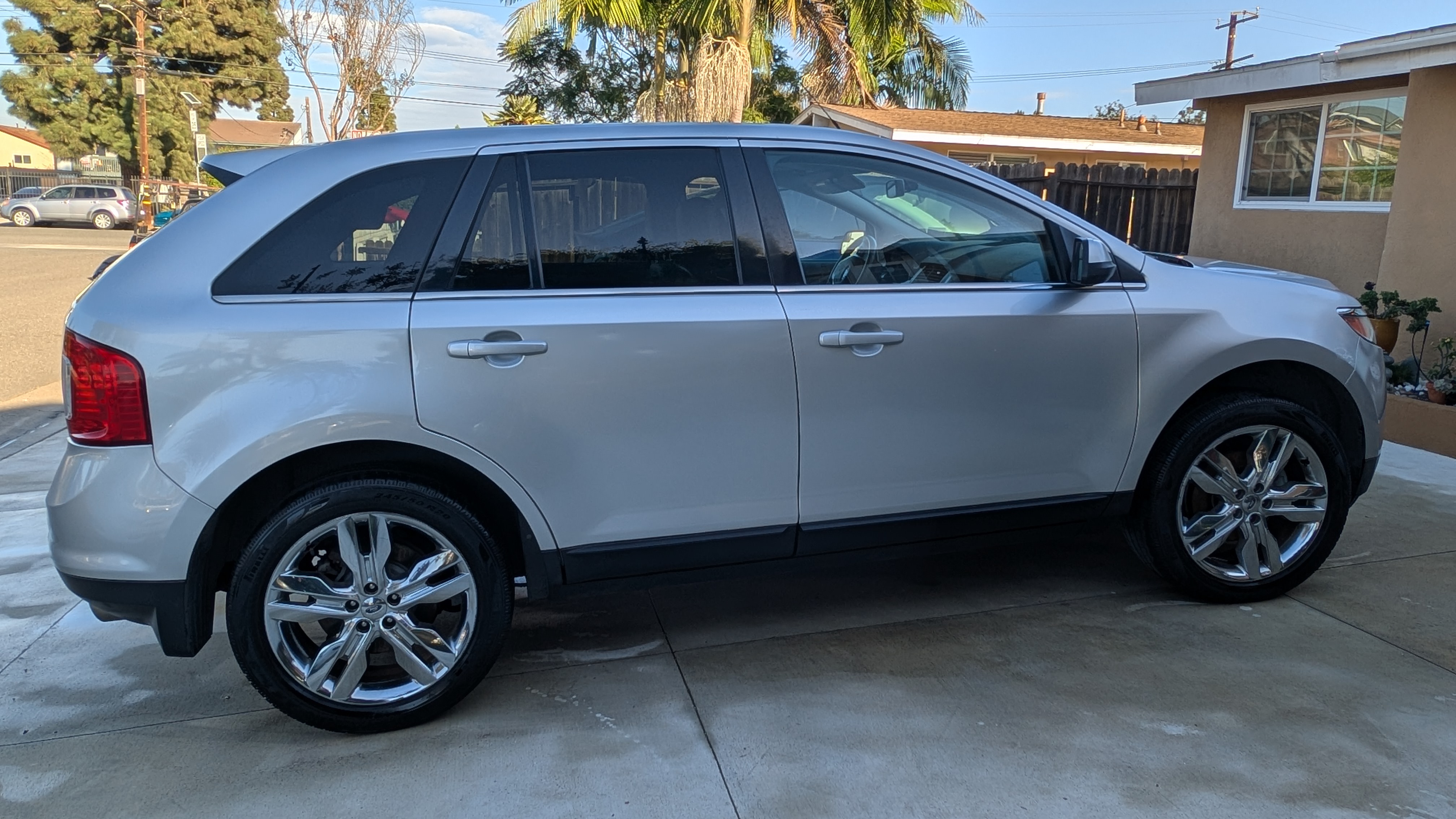 Used 2013 Ford Edge Limited FWD image 6