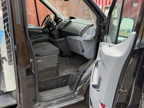 Used 2015 Ford Transit 250 130 Medium Roof RWD image 11