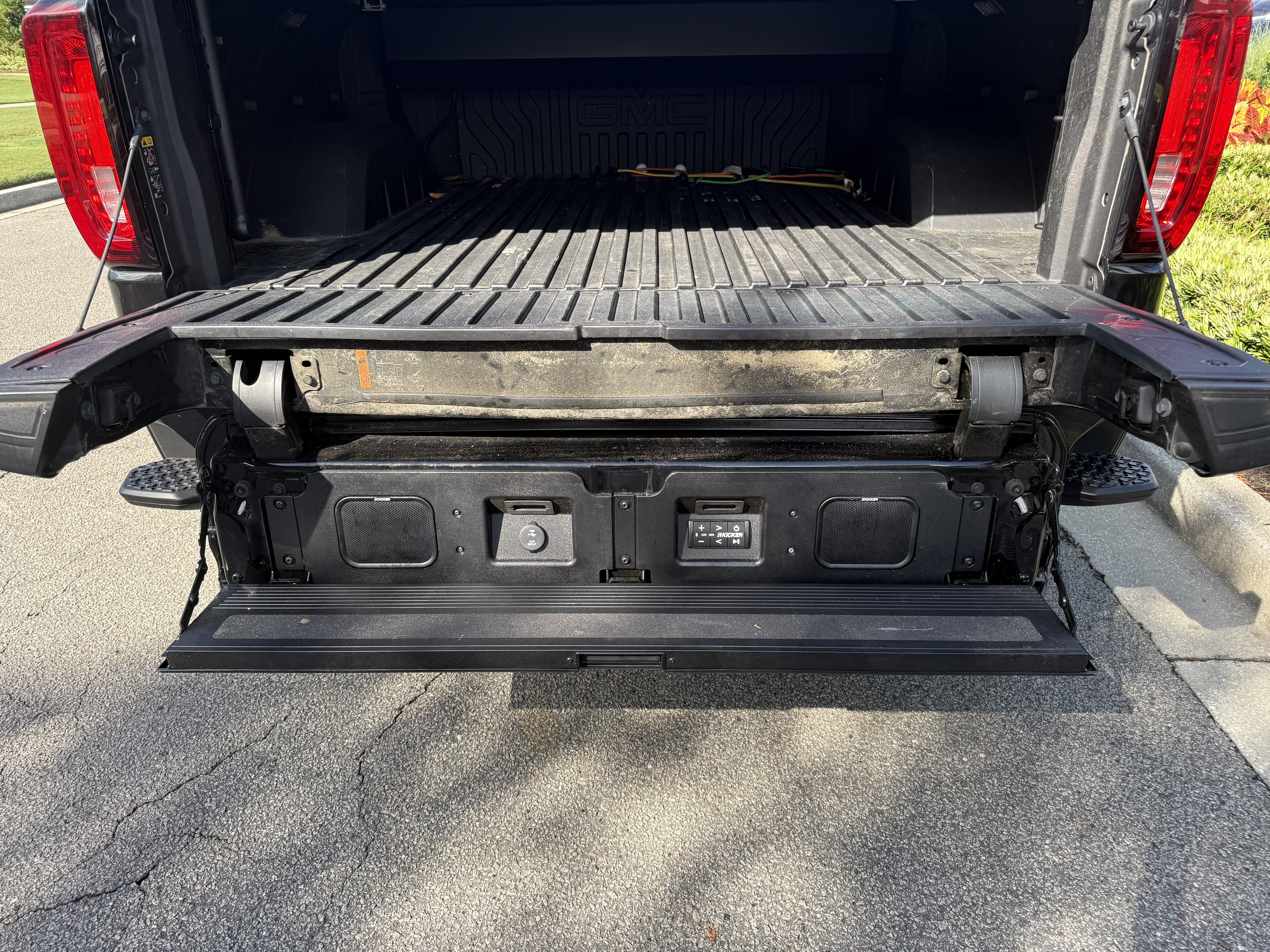 Used 2024 GMC Sierra 1500 Denali Ultimate AWD/4WD image 10