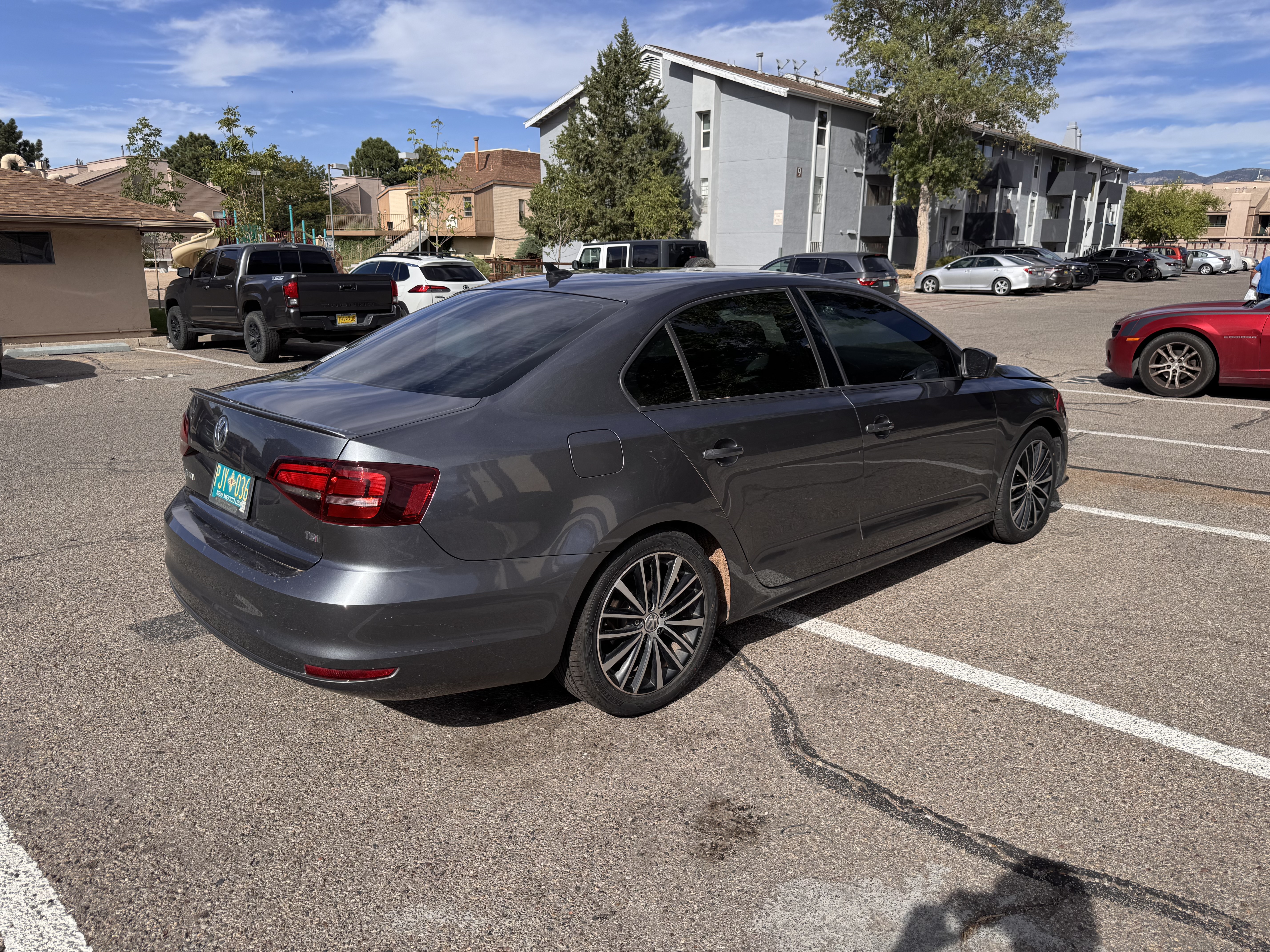 Used 2017 Volkswagen Jetta Sport FWD image 4