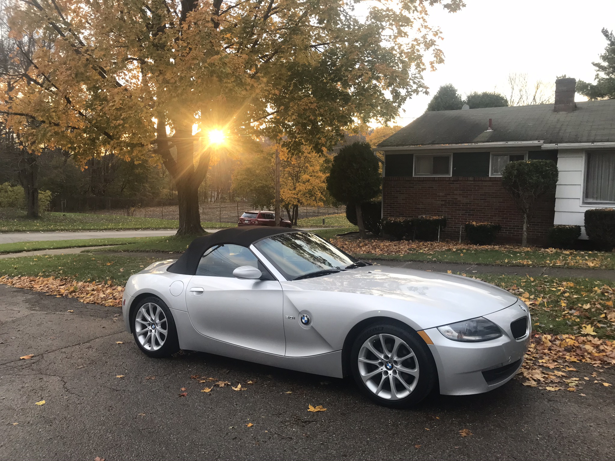 Used 2006 BMW Z4 3.0i RWD image 13