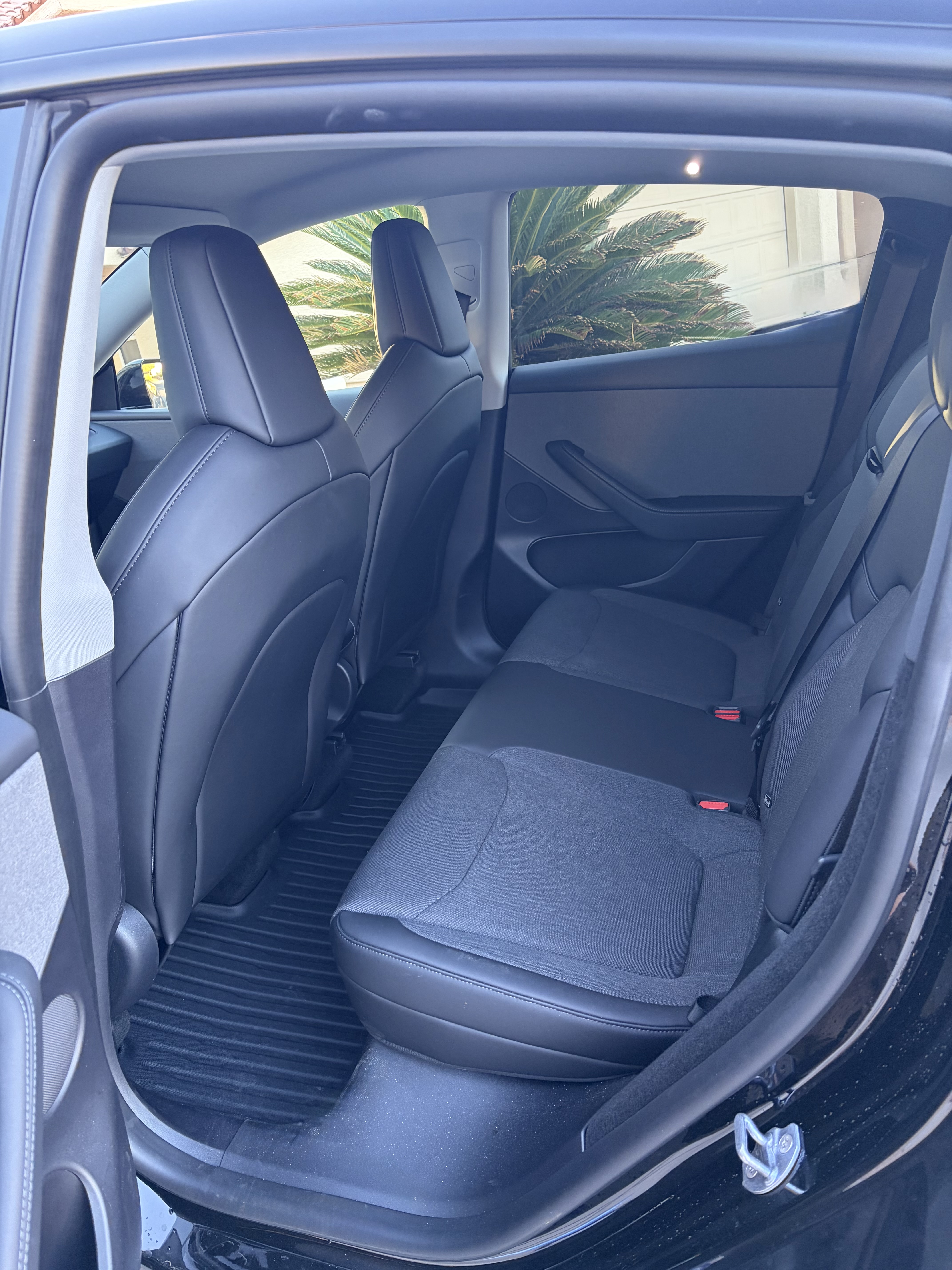 Used 2026 Tesla Model Y 2WD image 9
