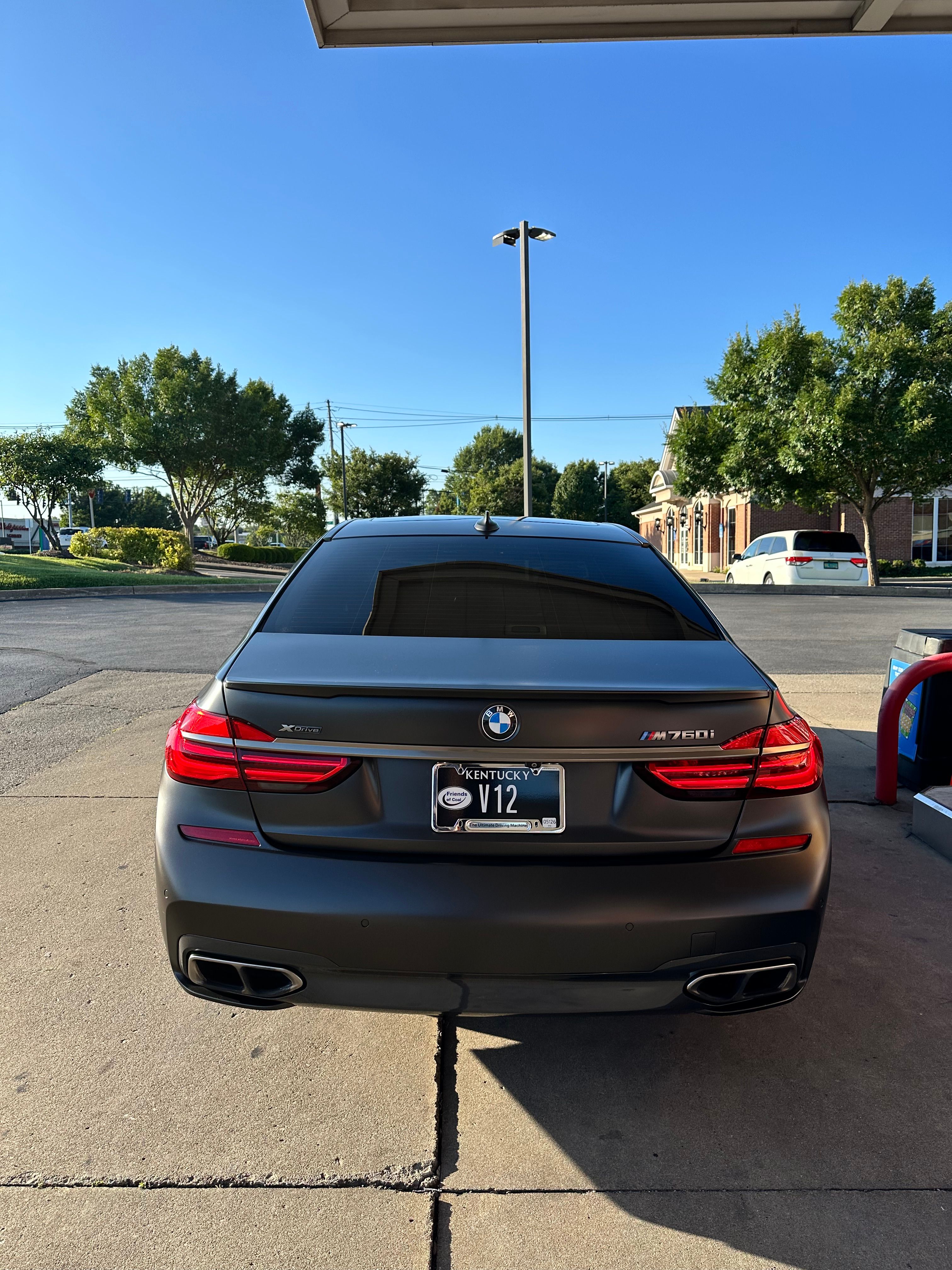 Used 2017 BMW M760i xDrive AWD/4WD image 22