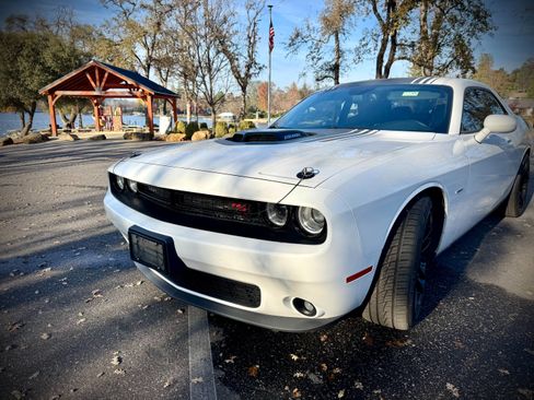 Used 2016 Dodge Challenger R/T Plus image 2