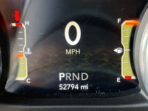 Used 2018 Jeep Wrangler Unlimited Rubicon AWD/4WD image 11