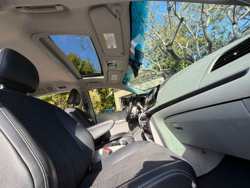 Used 2014 Toyota Sienna SE image 17