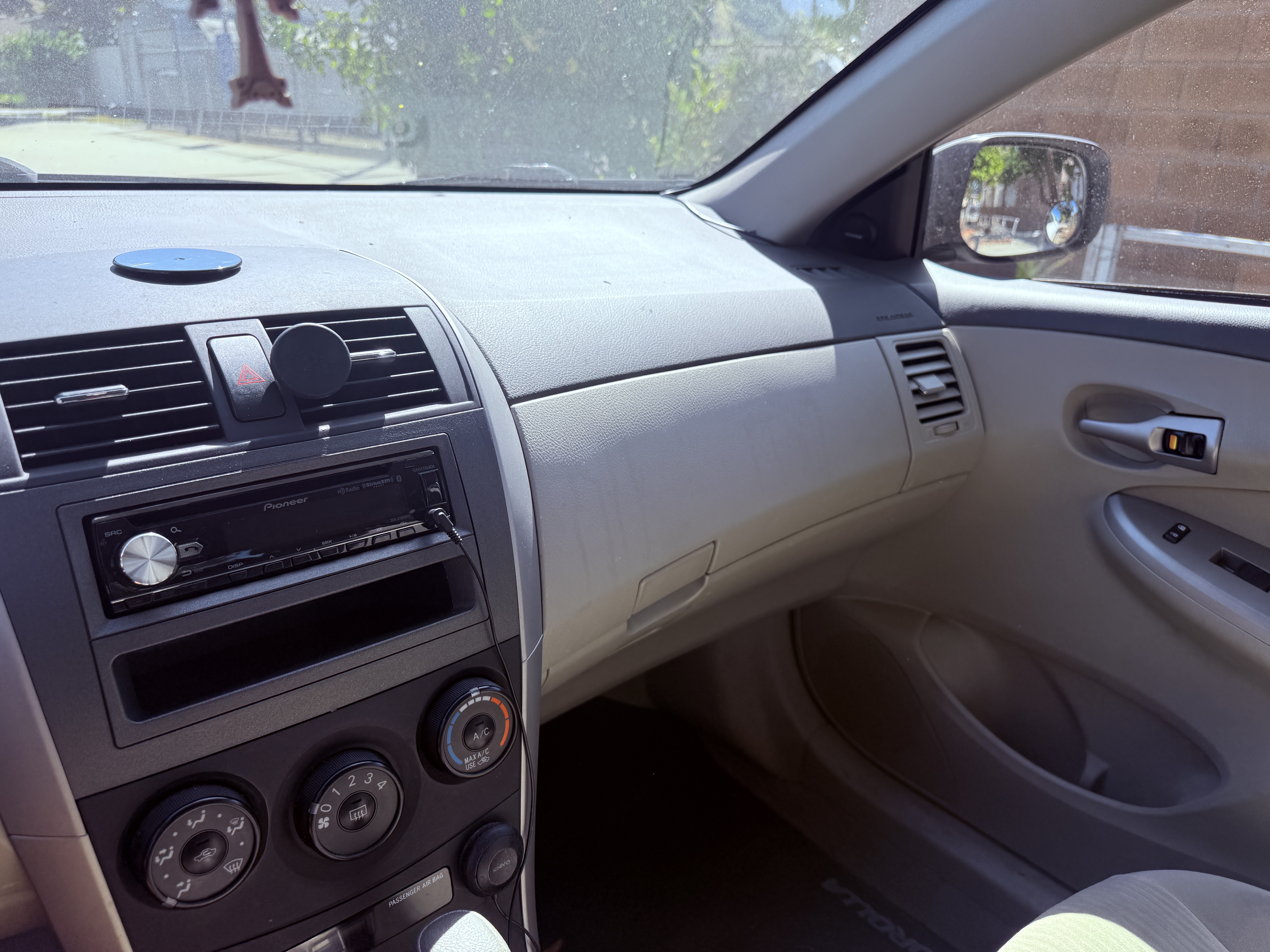 Used 2010 Toyota Corolla FWD image 8