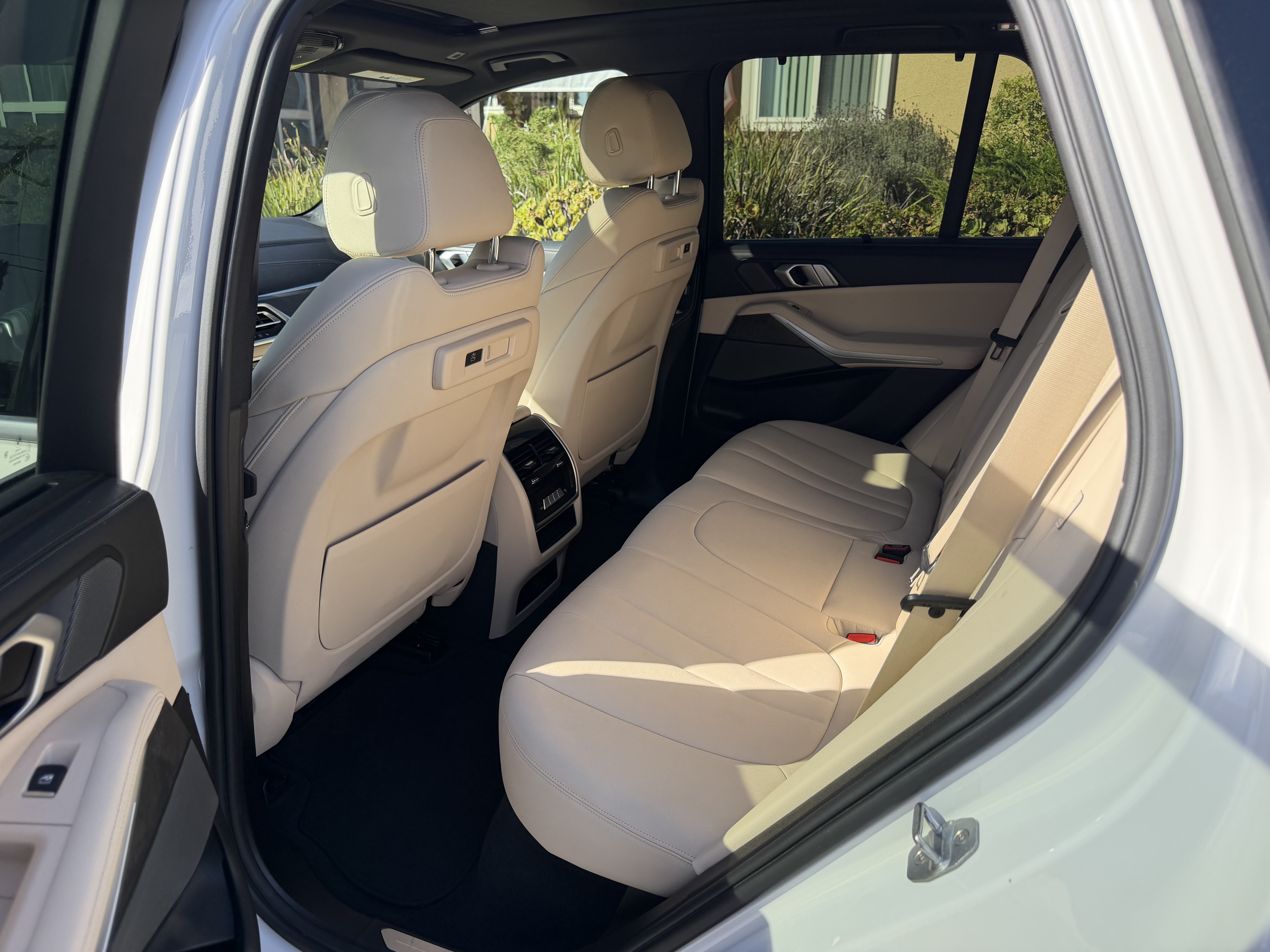 Used 2020 BMW X5 xDrive40i w/ Convenience Package AWD/4WD image 12