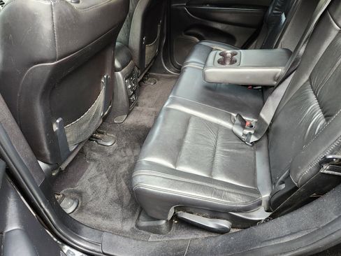 Used 2011 Jeep Grand Cherokee Laredo image 15