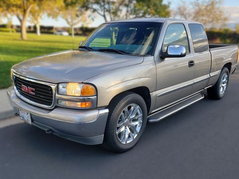 Used 2001 GMC Sierra 1500 2WD Extended Cab image 1