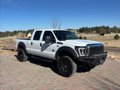 Used 2014 Ford F250 XLT image 1