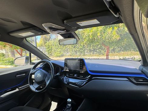 Used 2020 Toyota C-HR XLE image 11