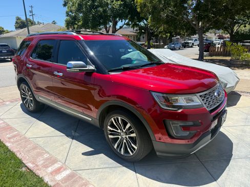 Used 2016 Ford Explorer Platinum AWD/4WD image 1
