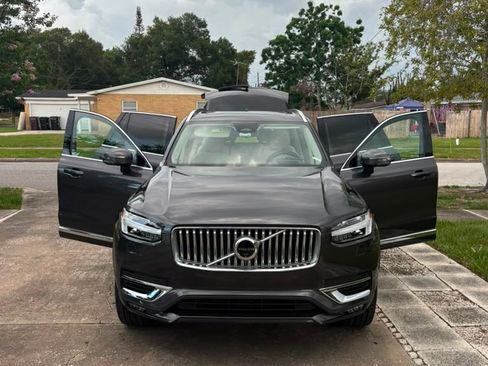 Used 2025 Volvo XC90 B6 Ultra w/ Lounge Package AWD/4WD image 6