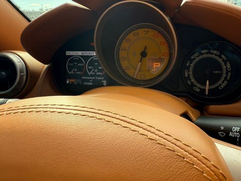 Used 2013 Ferrari California image 15