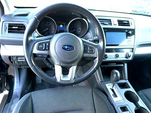 Used 2015 Subaru Outback 2.5i Premium image 11