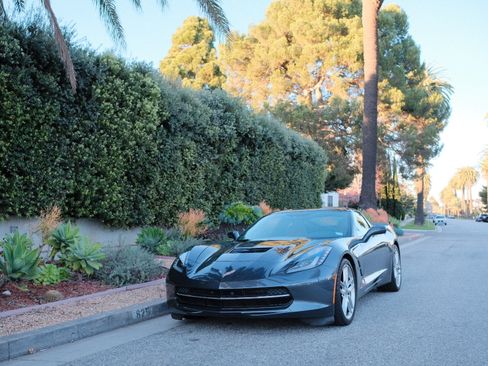 Used 2014 Chevrolet Corvette Stingray Coupe w/ 2LT Preferred Equipment Group image 16