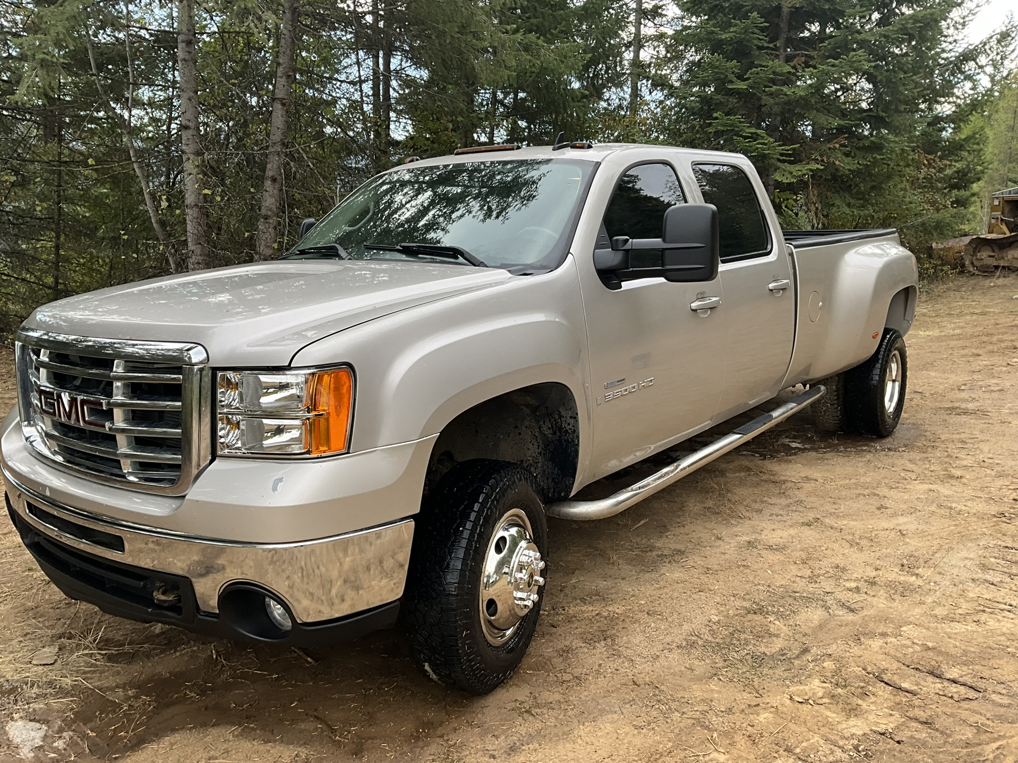 Used 2007 GMC Sierra 3500 SLT w/ Convenience Package AWD/4WD image 1