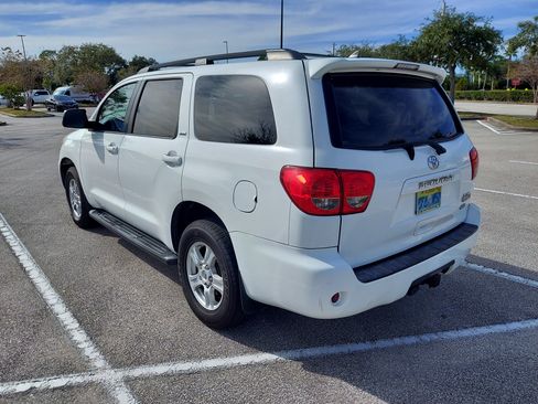 Used 2013 Toyota Sequoia SR5 image 18