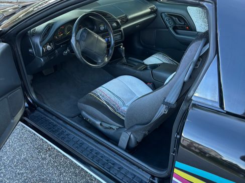Used 1993 Chevrolet Camaro Z28 RWD image 10