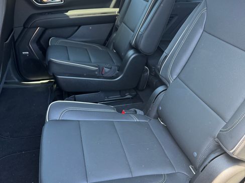 Used 2021 Chevrolet Tahoe Premier AWD/4WD image 20