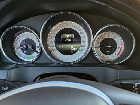 Used 2017 Mercedes-Benz E 400 Cabriolet image 9