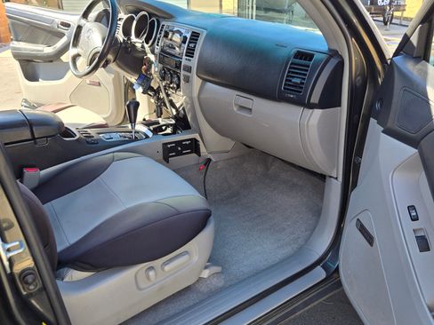 Used 2008 Toyota 4Runner Limited image 17