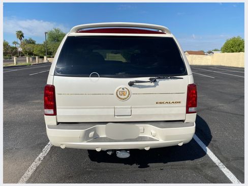 Used 2002 Cadillac Escalade AWD image 5