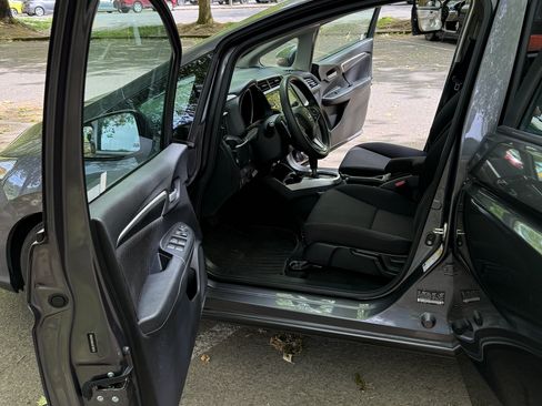 Used 2020 Honda Fit EX image 10