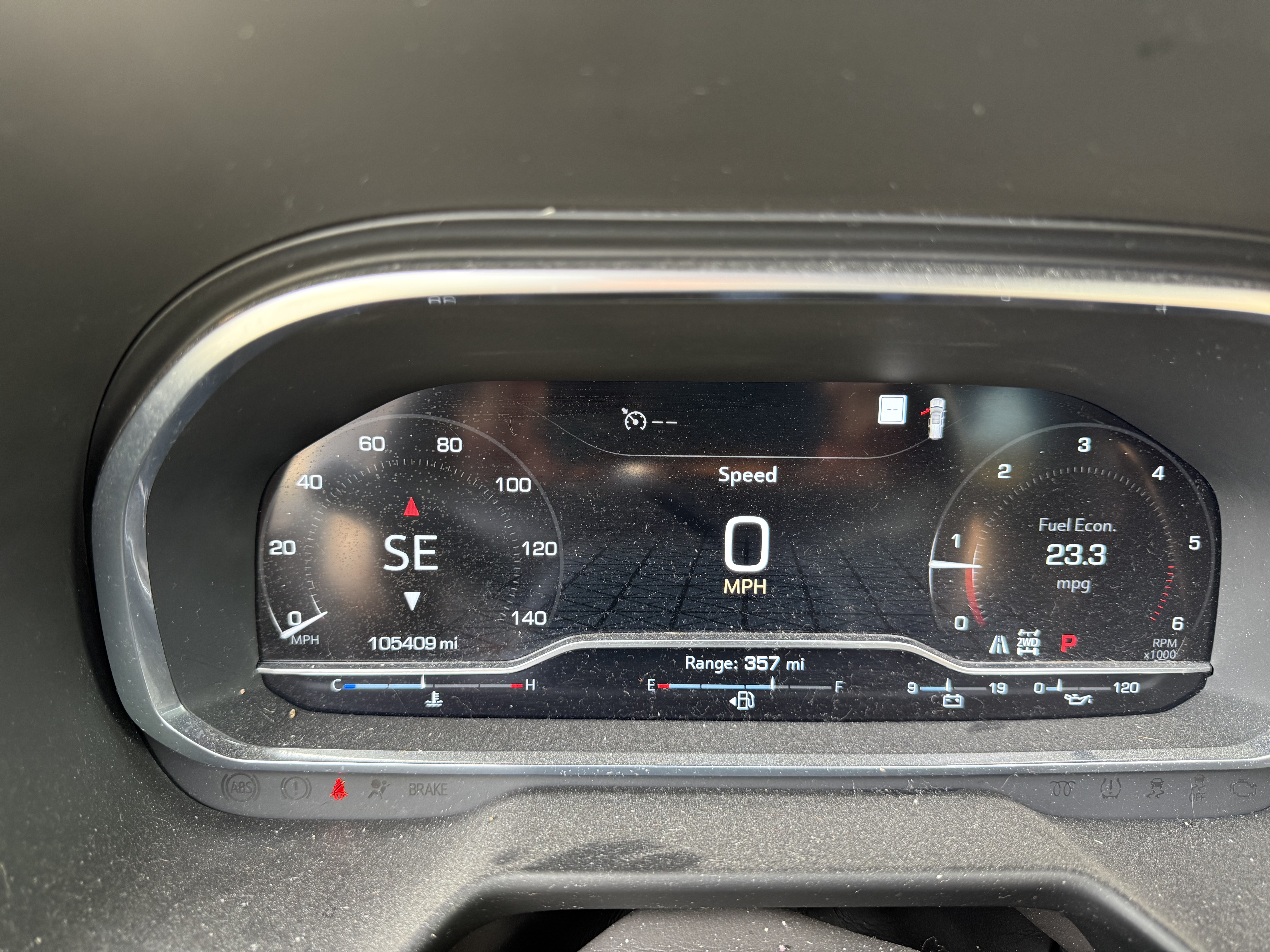 Used 2022 GMC Yukon SLT w/ SLT Premium Package AWD/4WD image 4