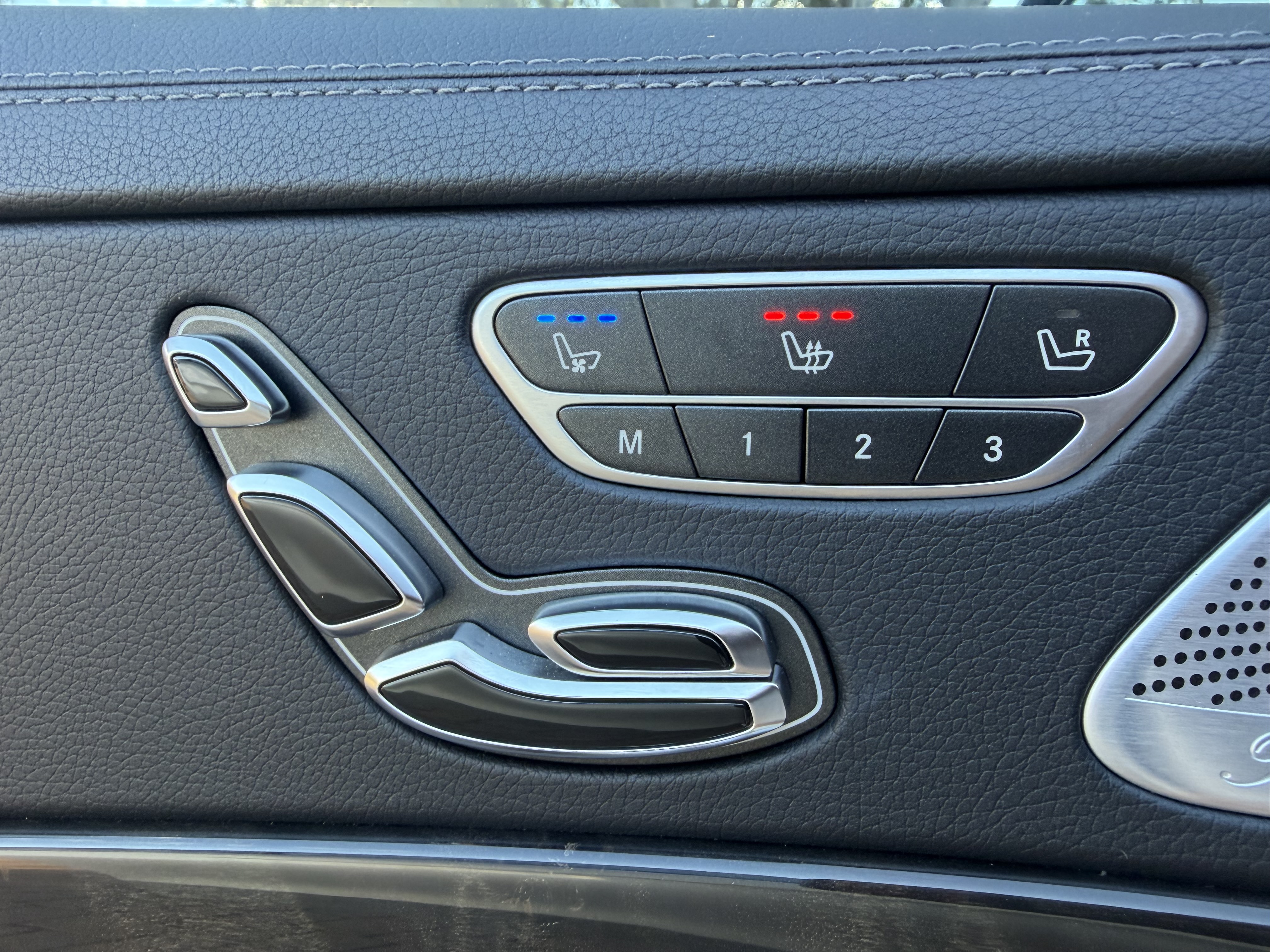 Used 2016 Mercedes-Benz S 550 Sedan image 25
