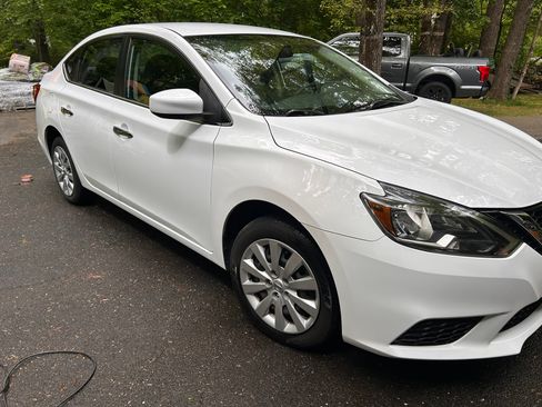 Used 2019 Nissan Sentra S FWD image 1