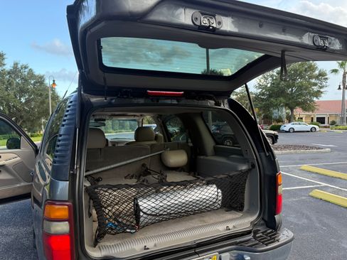 Used 2001 Chevrolet Tahoe LS w/ LS Preferred Equipment Group image 9