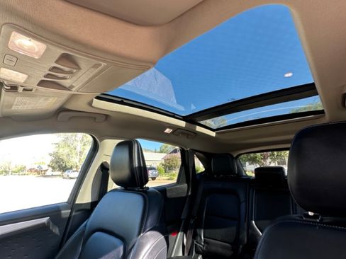 Used 2020 Ford Escape SE Sport AWD/4WD image 10