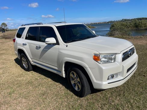 Used 2011 Toyota 4Runner SR5 image 5