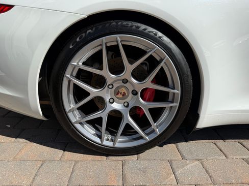 Used 2014 Porsche 911 Carrera S image 16