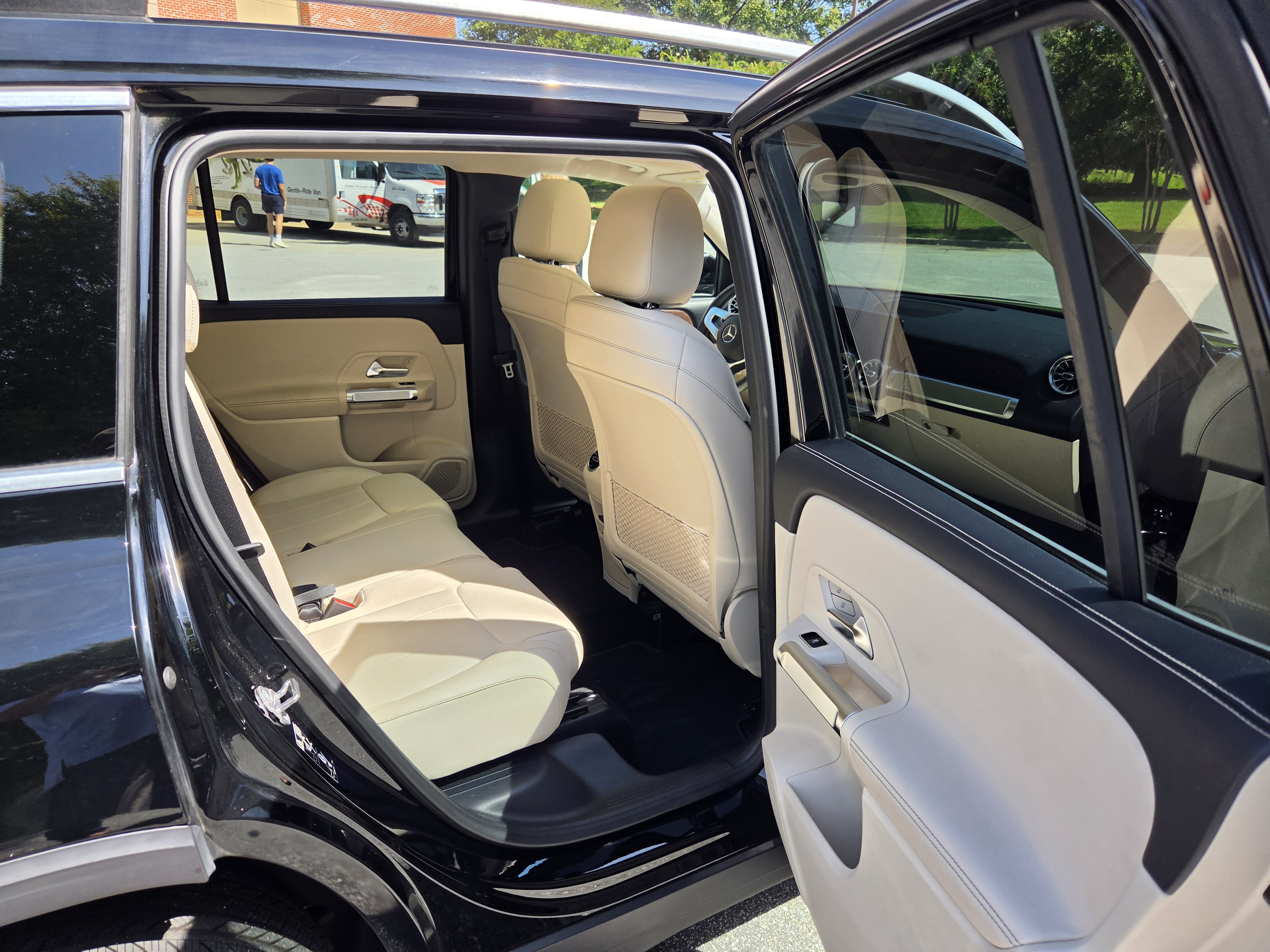Used 2020 Mercedes-Benz GLB 250 image 12