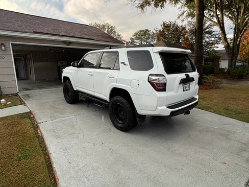 Used 2021 Toyota 4Runner TRD Off-Road Premium image 2